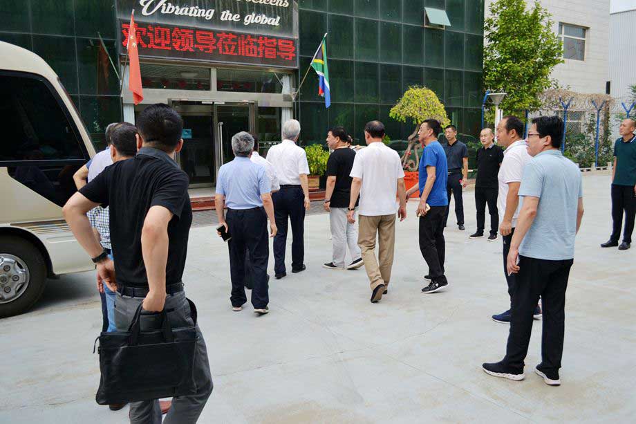 1563517132762482.jpg 篩網(wǎng),礦篩網(wǎng),砂石篩網(wǎng),脫水篩網(wǎng)